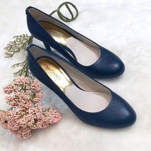 Michael Michael Kors navy gold  2 1/2 inch heel